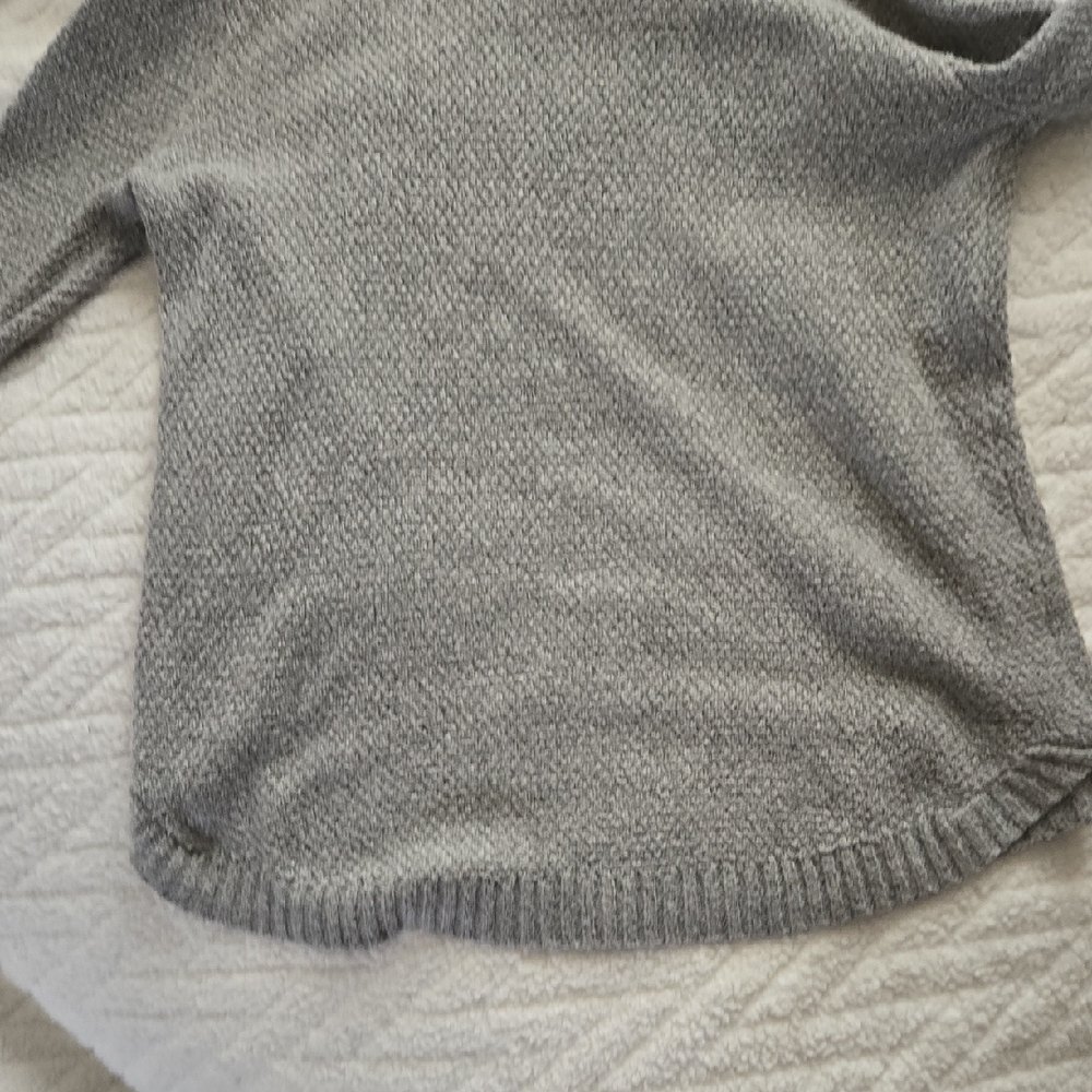 Sweater - Picture 6 of 6